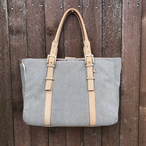 India Hicks Handbags - India Hicks Duchess of Windsor laptop bag GUC